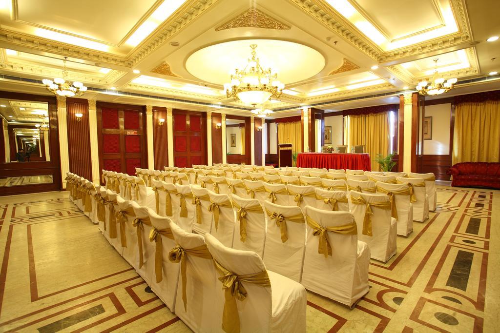 Hotel Om Tower Dźajpur Zewnętrze zdjęcie